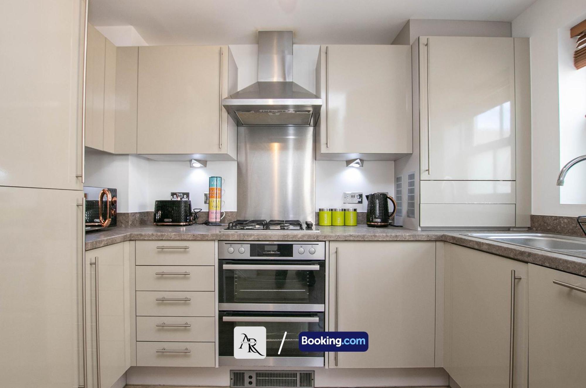 Cozy House By Ar Properties Short Lets & Serviced Accommodation Colchester Dış mekan fotoğraf