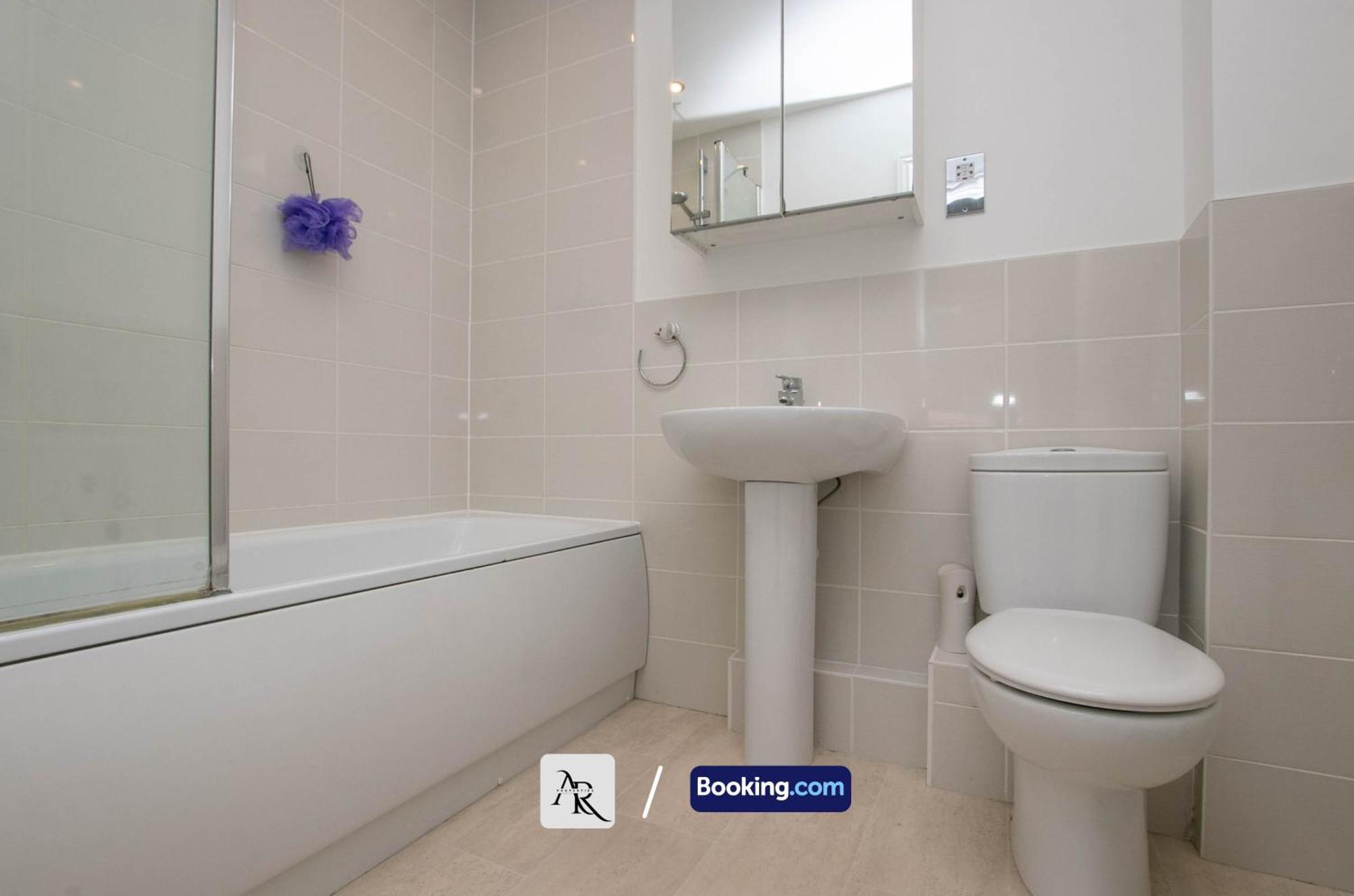 Cozy House By Ar Properties Short Lets & Serviced Accommodation Colchester Dış mekan fotoğraf